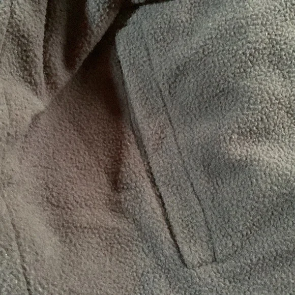 Men’s Air Force jacket w/ fleece lining. Armpit to armpit approx. 26 1/2 inches - Picture 8 of 14